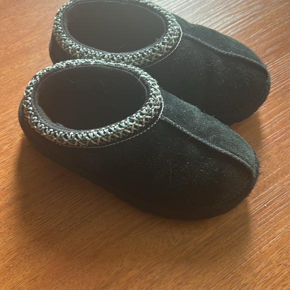 UGG Kids Tasman II Size 11c Little Kid Moccasin Slippers - Black - Picture 7 of 9